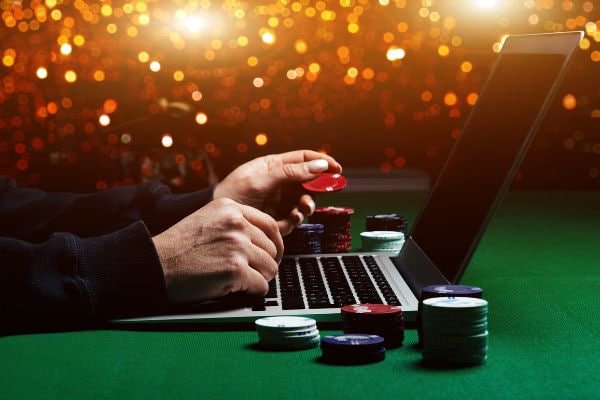 lv66 game Live Casino Bonus နှင့် Cashback ဆုကြေးများ ရရှိနေသောကစားသမား